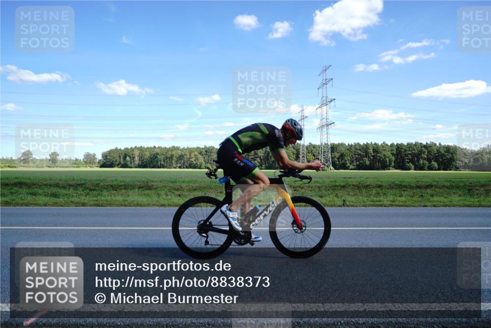 07.09.2025 - 19. Norderstedt Triathlon Michael Burmester http://msf.ph/oto/8838373 07.09.2025 14:15:13 Radfahren 428, 879, 900 meine-sportfotos.de