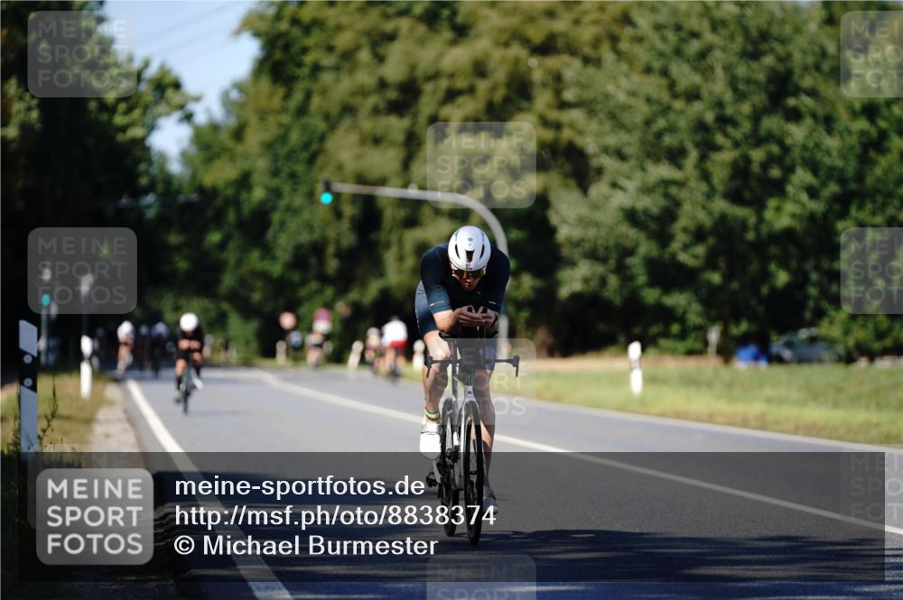 07.09.2025 - 19. Norderstedt Triathlon Michael Burmester http://msf.ph/oto/8838374 07.09.2025 14:29:44 Radfahren 427, 876 meine-sportfotos.de