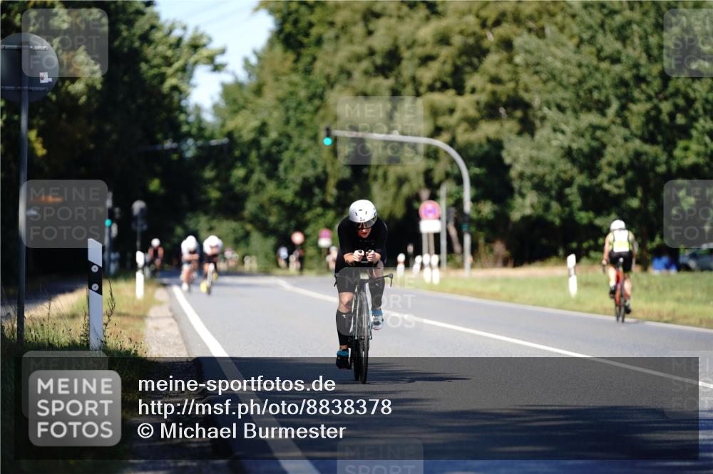 07.09.2025 - 19. Norderstedt Triathlon Michael Burmester http://msf.ph/oto/8838378 07.09.2025 14:29:48 Radfahren 876, 1414 meine-sportfotos.de