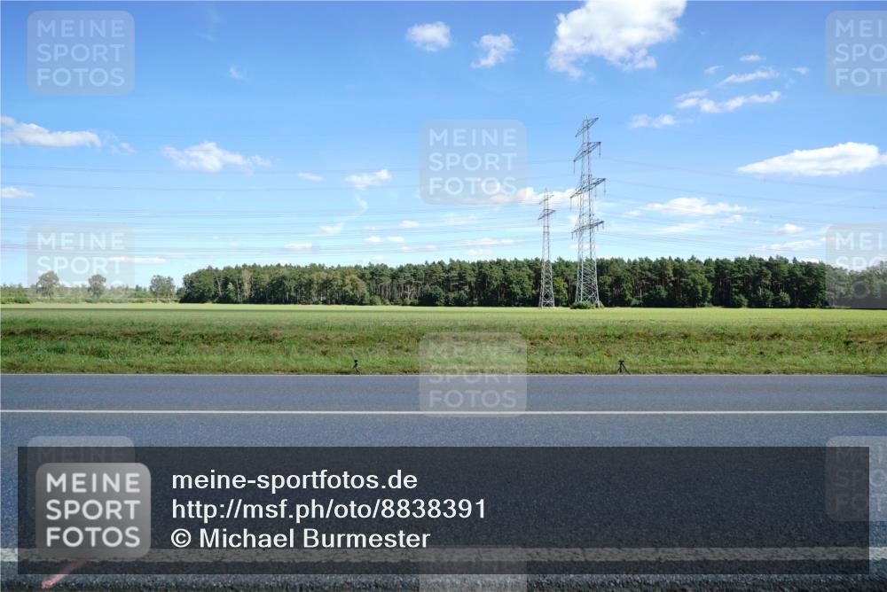 07.09.2025 - 19. Norderstedt Triathlon Michael Burmester http://msf.ph/oto/8838391 07.09.2025 14:15:29 Radfahren  meine-sportfotos.de