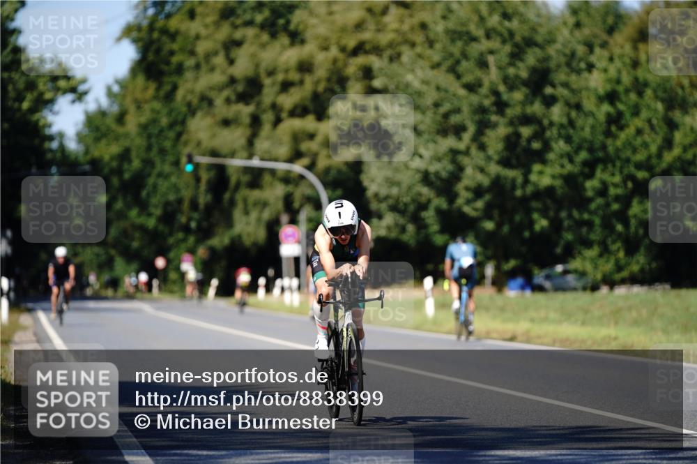 07.09.2025 - 19. Norderstedt Triathlon Michael Burmester http://msf.ph/oto/8838399 07.09.2025 14:30:00 Radfahren 917, 1421, 1506 meine-sportfotos.de