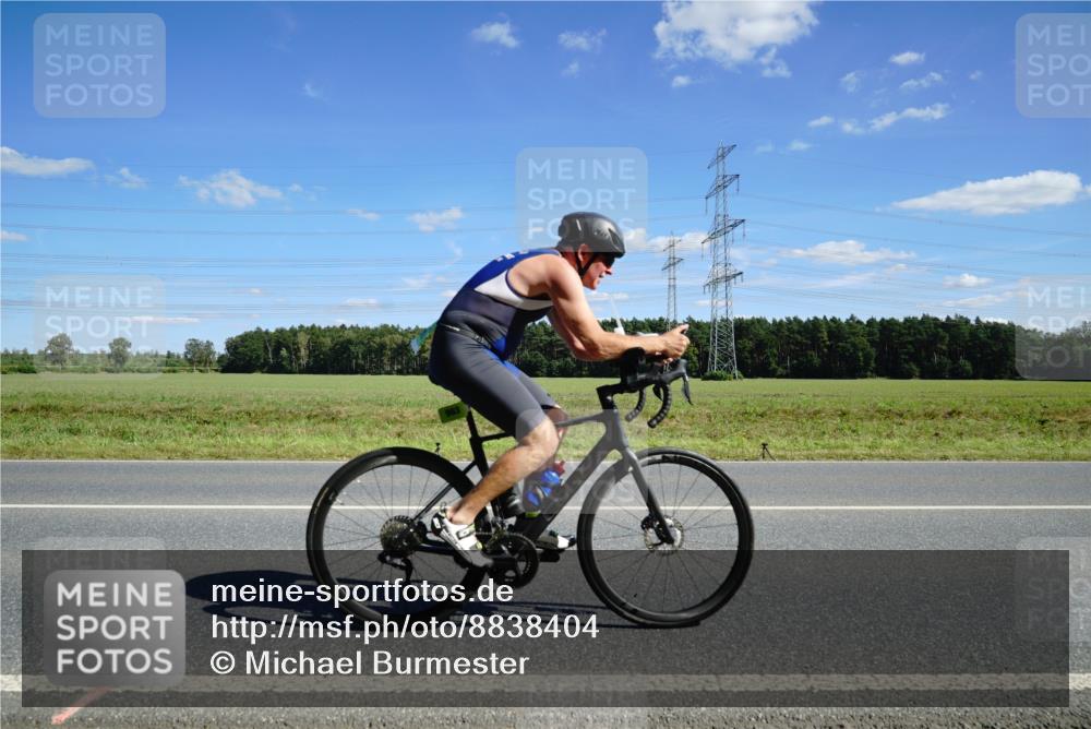 07.09.2025 - 19. Norderstedt Triathlon Michael Burmester http://msf.ph/oto/8838404 07.09.2025 14:15:58 Radfahren 963 meine-sportfotos.de