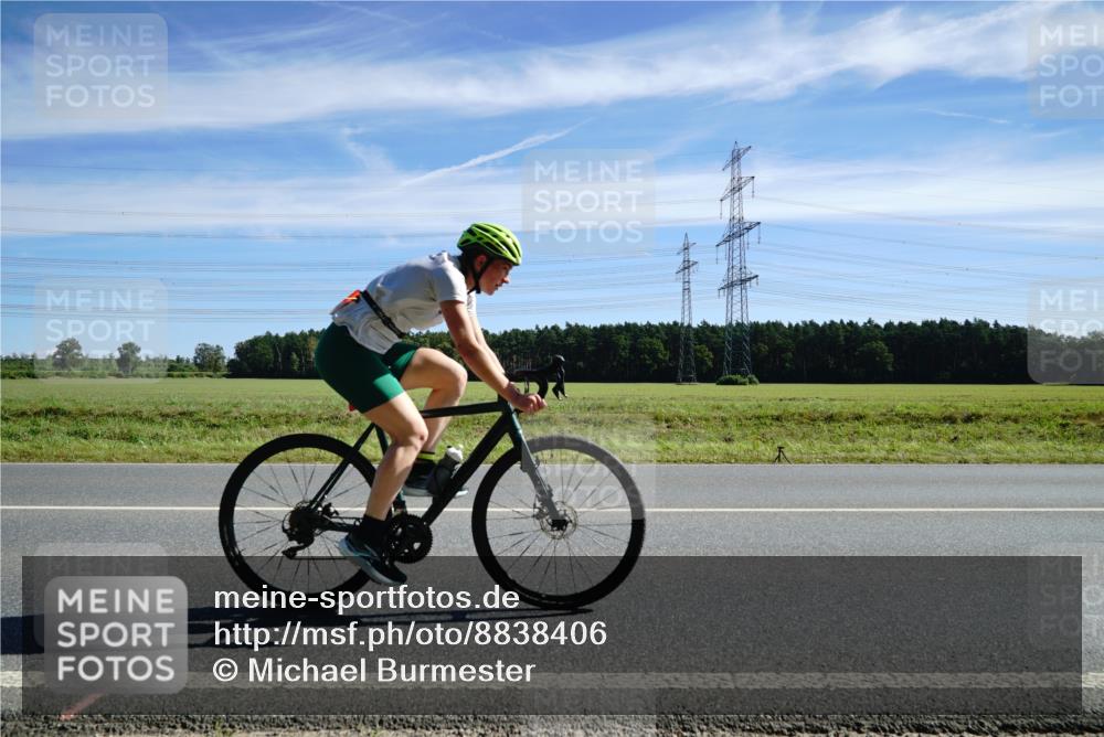 07.09.2025 - 19. Norderstedt Triathlon Michael Burmester http://msf.ph/oto/8838406 07.09.2025 12:06:24 Radfahren 244, 719 meine-sportfotos.de