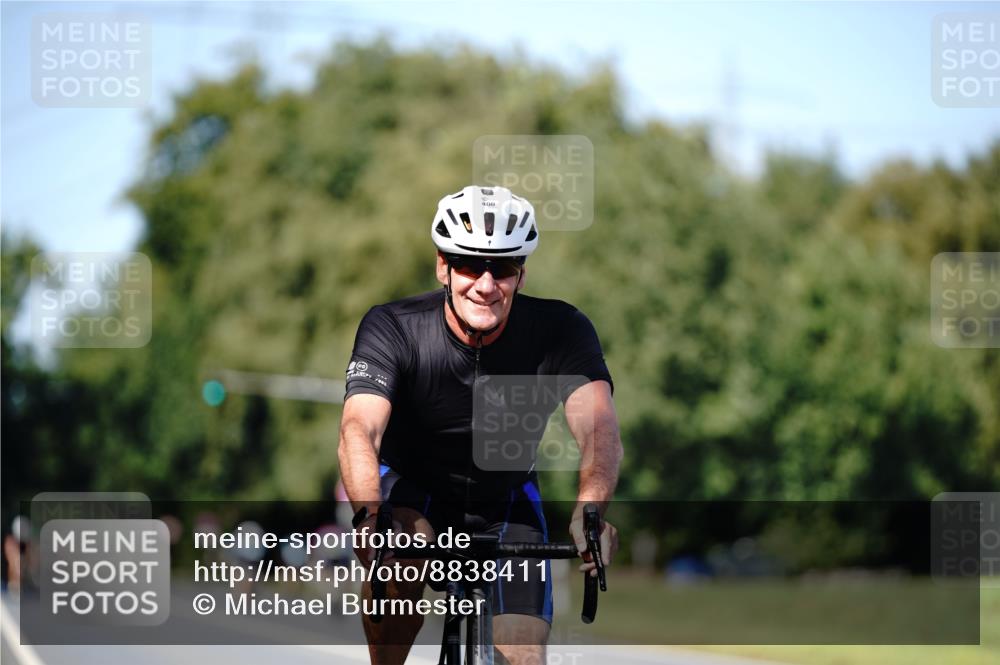 07.09.2025 - 19. Norderstedt Triathlon Michael Burmester http://msf.ph/oto/8838411 07.09.2025 14:30:10 Radfahren 400 meine-sportfotos.de