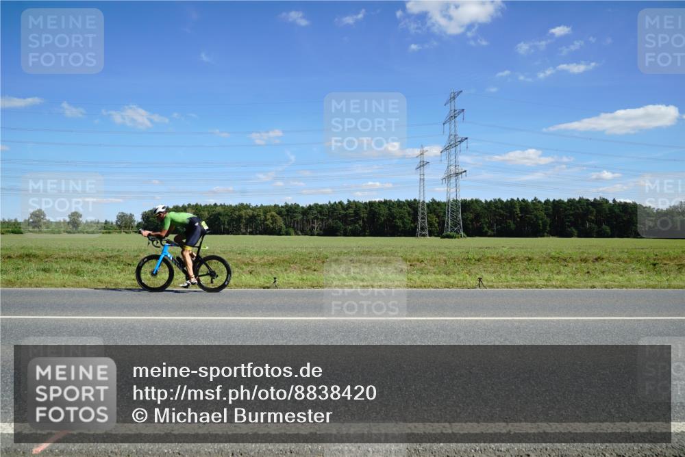 07.09.2025 - 19. Norderstedt Triathlon Michael Burmester http://msf.ph/oto/8838420 07.09.2025 14:16:19 Radfahren 391, 1042 meine-sportfotos.de