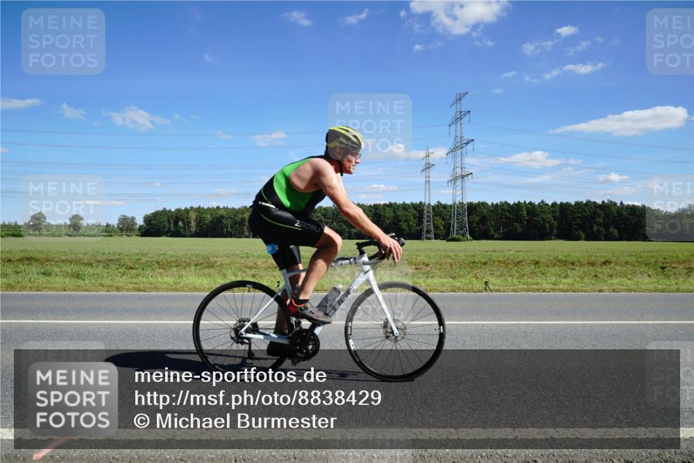 07.09.2025 - 19. Norderstedt Triathlon Michael Burmester http://msf.ph/oto/8838429 07.09.2025 14:16:21 Radfahren 391, 1042, 1408, 1459 meine-sportfotos.de