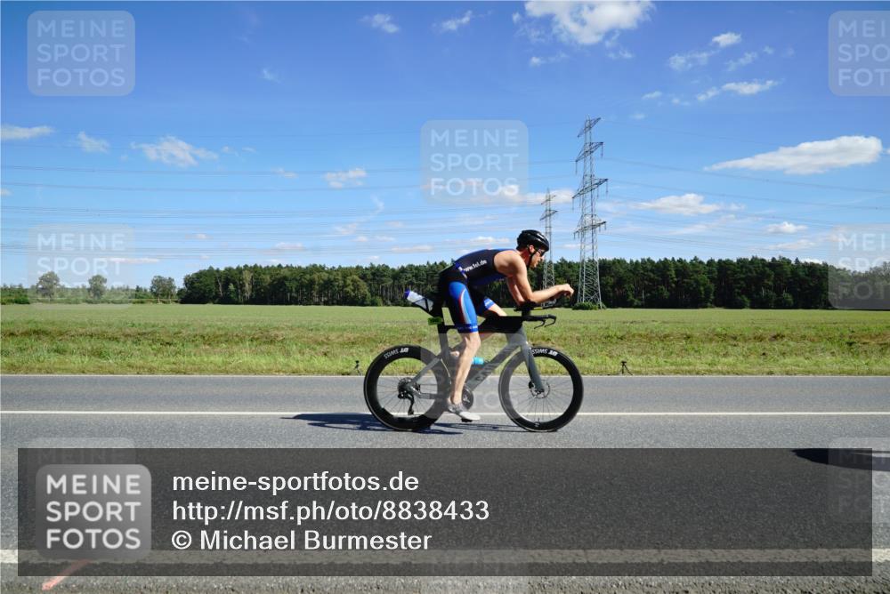 07.09.2025 - 19. Norderstedt Triathlon Michael Burmester http://msf.ph/oto/8838433 07.09.2025 14:16:22 Radfahren 391, 1042, 1408, 1459 meine-sportfotos.de