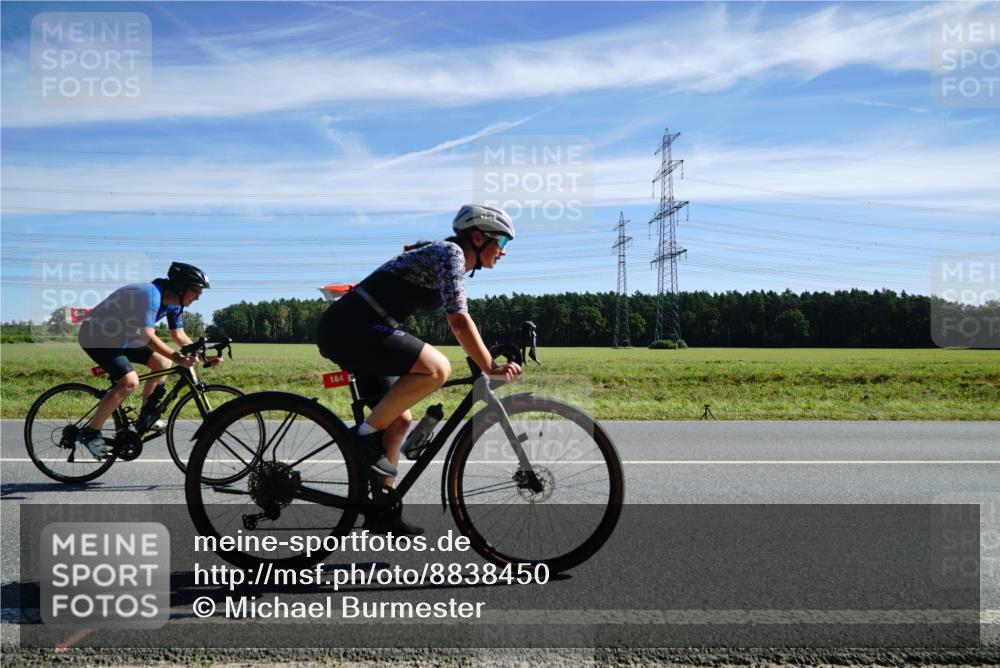 07.09.2025 - 19. Norderstedt Triathlon Michael Burmester http://msf.ph/oto/8838450 07.09.2025 12:06:45 Radfahren 184, 243, 767 meine-sportfotos.de