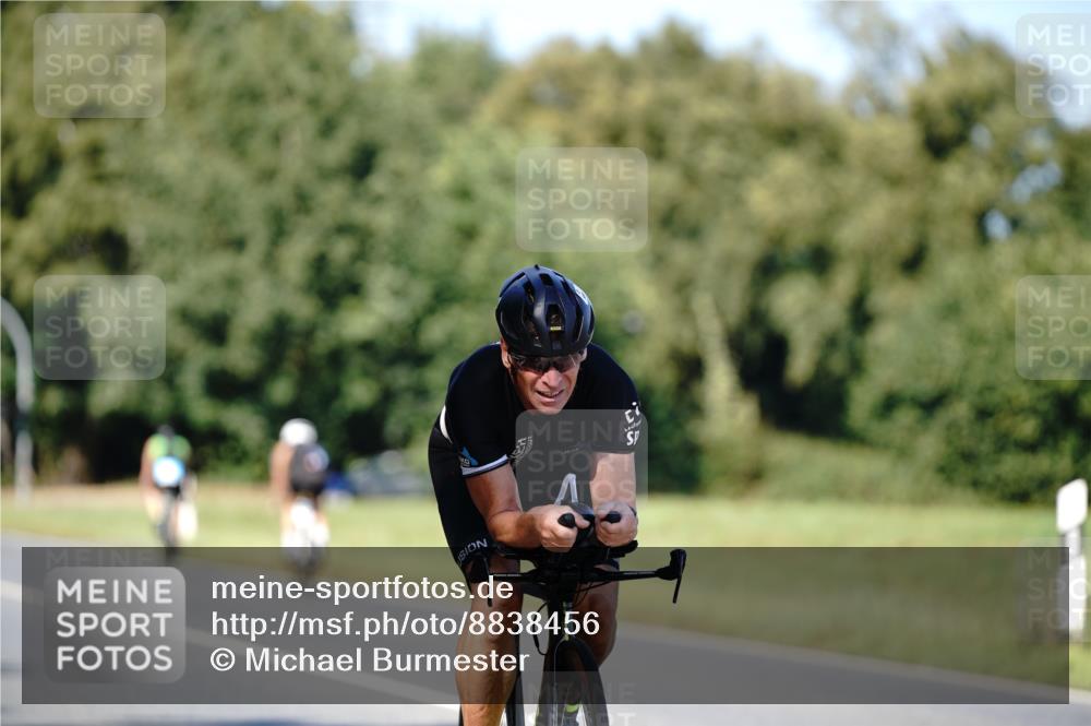 07.09.2025 - 19. Norderstedt Triathlon Michael Burmester http://msf.ph/oto/8838456 07.09.2025 14:30:44 Radfahren 989, 1000, 1022 meine-sportfotos.de