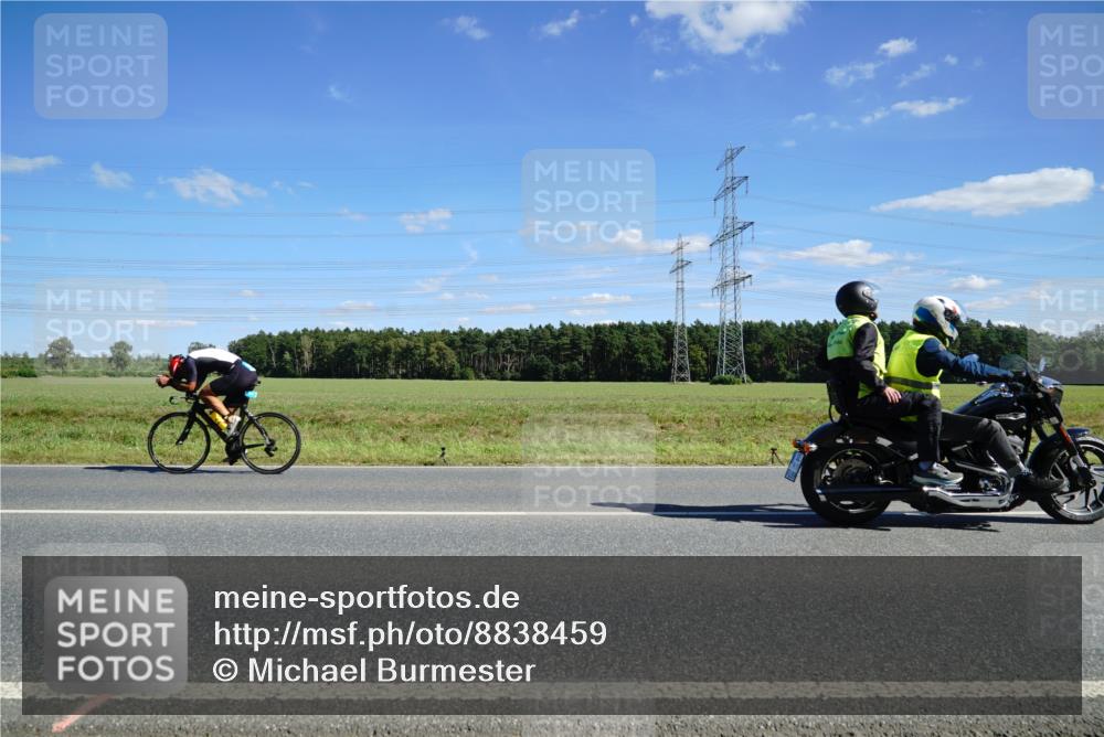 07.09.2025 - 19. Norderstedt Triathlon Michael Burmester http://msf.ph/oto/8838459 07.09.2025 14:16:27 Radfahren 1401 meine-sportfotos.de