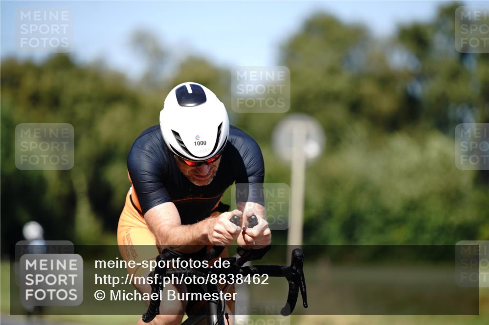 07.09.2025 - 19. Norderstedt Triathlon Michael Burmester http://msf.ph/oto/8838462 07.09.2025 14:30:47 Radfahren 444, 989, 1000 meine-sportfotos.de