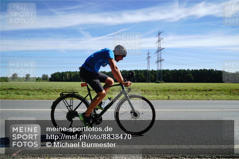 07.09.2025 - 19. Norderstedt Triathlon Michael Burmester http://msf.ph/oto/8838470 07.09.2025 12:07:07 Radfahren 846 meine-sportfotos.de