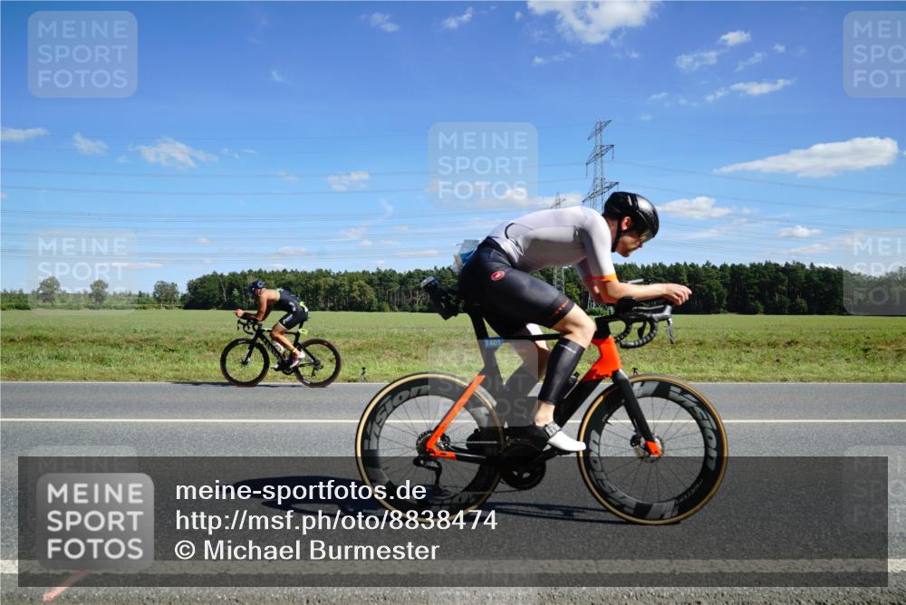 07.09.2025 - 19. Norderstedt Triathlon Michael Burmester http://msf.ph/oto/8838474 07.09.2025 14:16:29 Radfahren 1401 meine-sportfotos.de