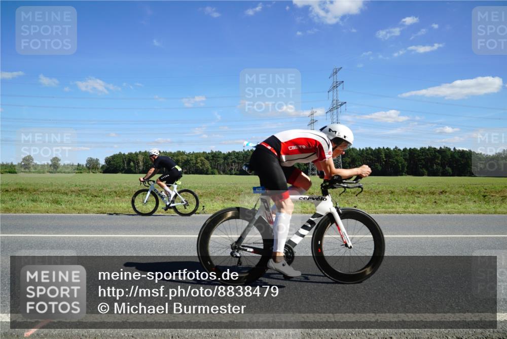 07.09.2025 - 19. Norderstedt Triathlon Michael Burmester http://msf.ph/oto/8838479 07.09.2025 14:16:33 Radfahren 422, 1462 meine-sportfotos.de
