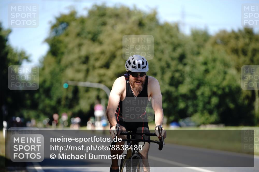 07.09.2025 - 19. Norderstedt Triathlon Michael Burmester http://msf.ph/oto/8838480 07.09.2025 14:31:01 Radfahren 395 meine-sportfotos.de