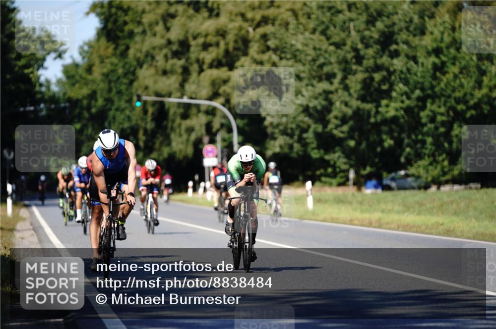 07.09.2025 - 19. Norderstedt Triathlon Michael Burmester http://msf.ph/oto/8838484 07.09.2025 14:31:14 Radfahren 960, 1010, 1016 meine-sportfotos.de