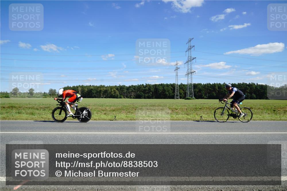 07.09.2025 - 19. Norderstedt Triathlon Michael Burmester http://msf.ph/oto/8838503 07.09.2025 14:16:45 Radfahren  meine-sportfotos.de