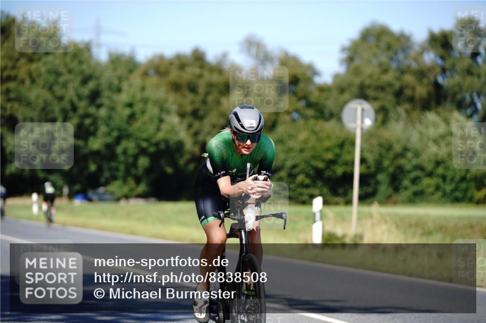 07.09.2025 - 19. Norderstedt Triathlon Michael Burmester http://msf.ph/oto/8838508 07.09.2025 14:31:21 Radfahren 1447, 1457, 1491, 1496 meine-sportfotos.de