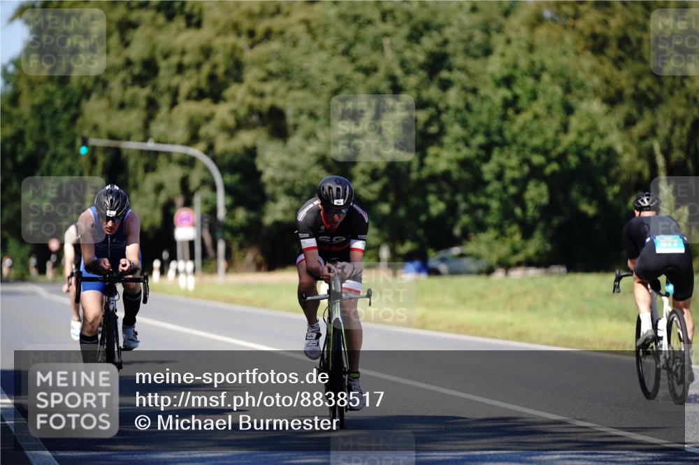 07.09.2025 - 19. Norderstedt Triathlon Michael Burmester http://msf.ph/oto/8838517 07.09.2025 14:31:34 Radfahren 967, 986, 995 meine-sportfotos.de