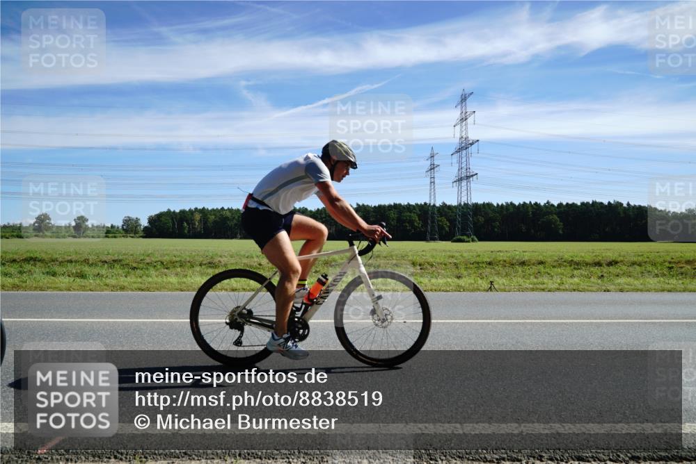 07.09.2025 - 19. Norderstedt Triathlon Michael Burmester http://msf.ph/oto/8838519 07.09.2025 12:07:23 Radfahren 861, 1398 meine-sportfotos.de