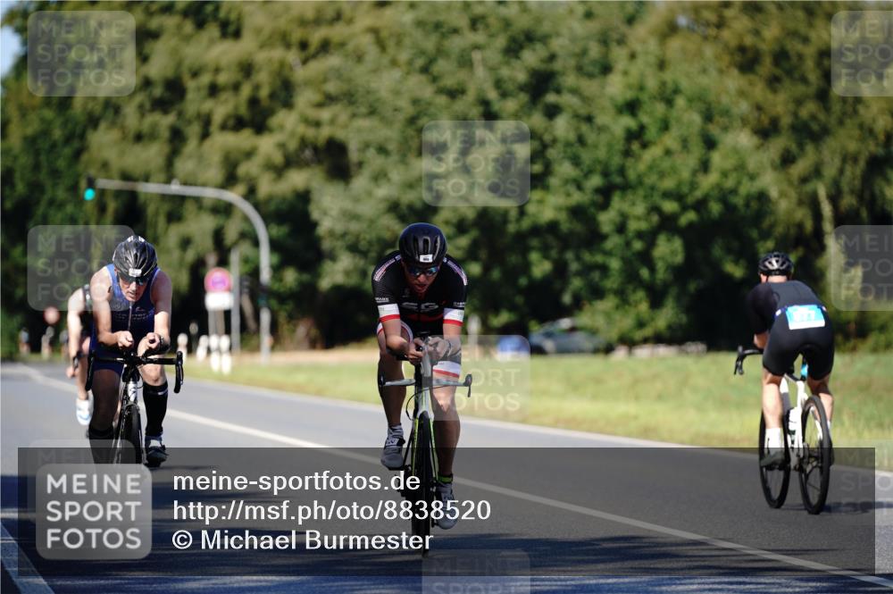 07.09.2025 - 19. Norderstedt Triathlon Michael Burmester http://msf.ph/oto/8838520 07.09.2025 14:31:34 Radfahren 967, 986, 995 meine-sportfotos.de