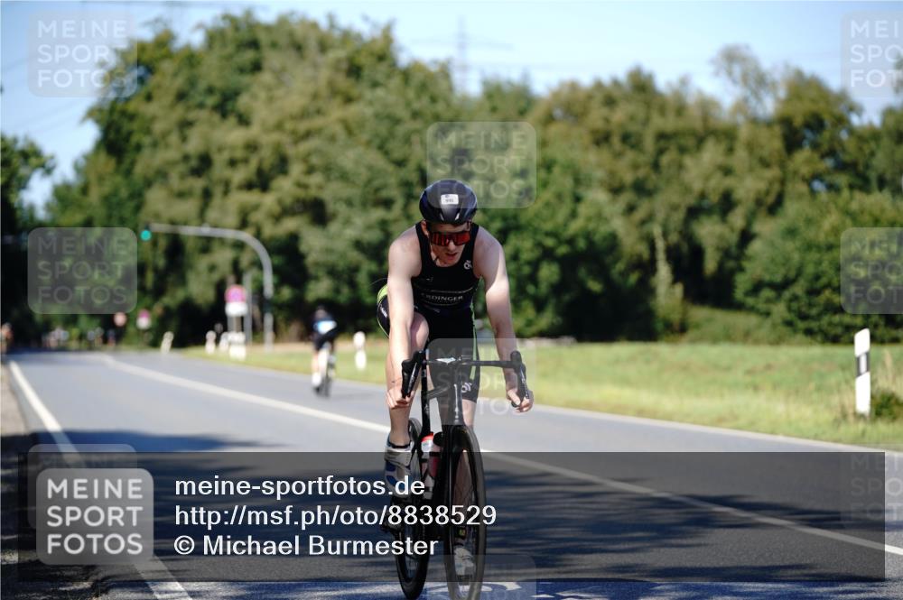 07.09.2025 - 19. Norderstedt Triathlon Michael Burmester http://msf.ph/oto/8838529 07.09.2025 14:31:37 Radfahren 967, 986, 995 meine-sportfotos.de