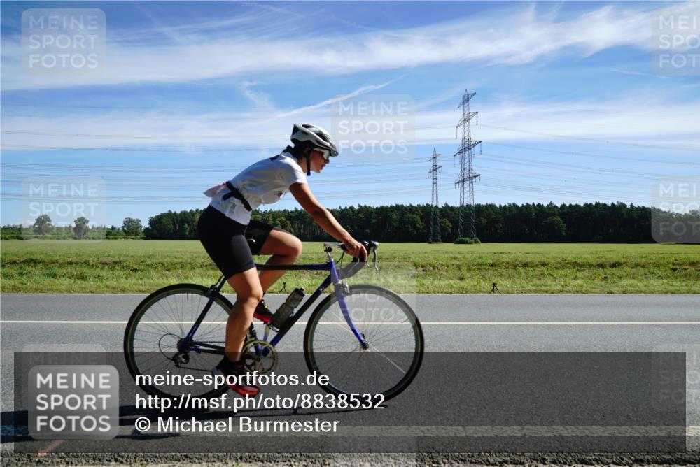 07.09.2025 - 19. Norderstedt Triathlon Michael Burmester http://msf.ph/oto/8838532 07.09.2025 12:07:27 Radfahren 1277 meine-sportfotos.de