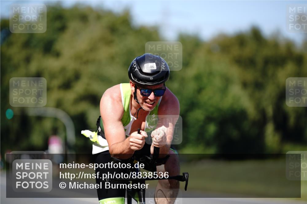 07.09.2025 - 19. Norderstedt Triathlon Michael Burmester http://msf.ph/oto/8838536 07.09.2025 14:31:55 Radfahren 1005 meine-sportfotos.de