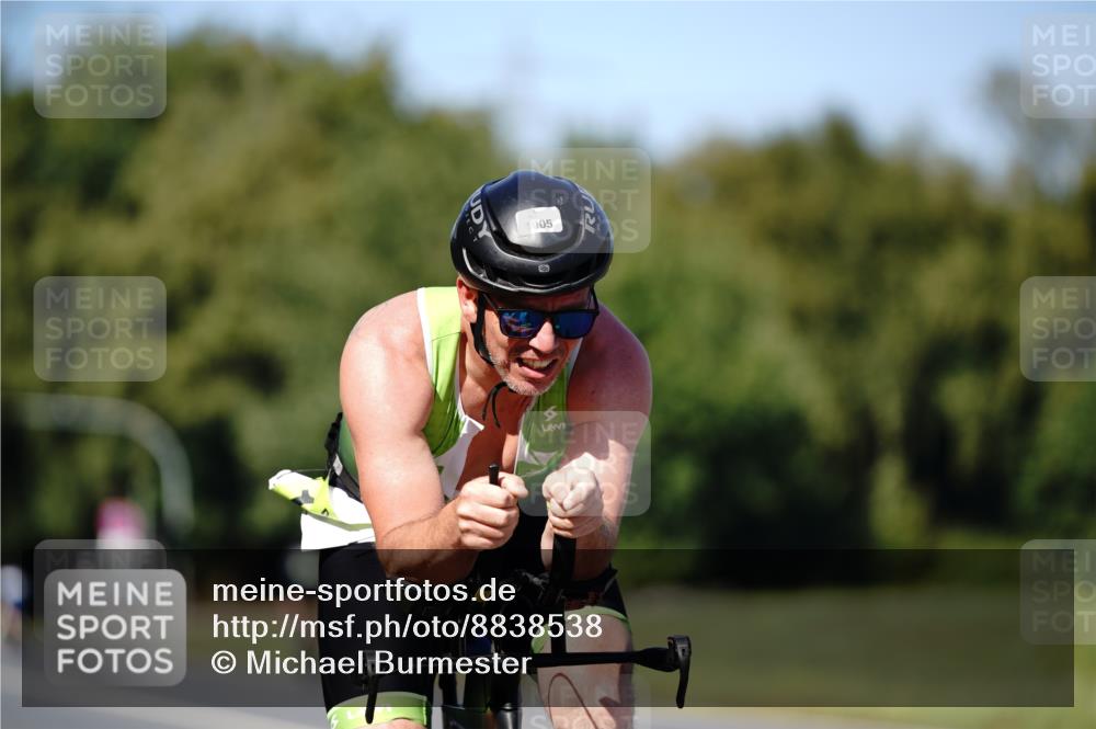 07.09.2025 - 19. Norderstedt Triathlon Michael Burmester http://msf.ph/oto/8838538 07.09.2025 14:31:55 Radfahren 1005 meine-sportfotos.de