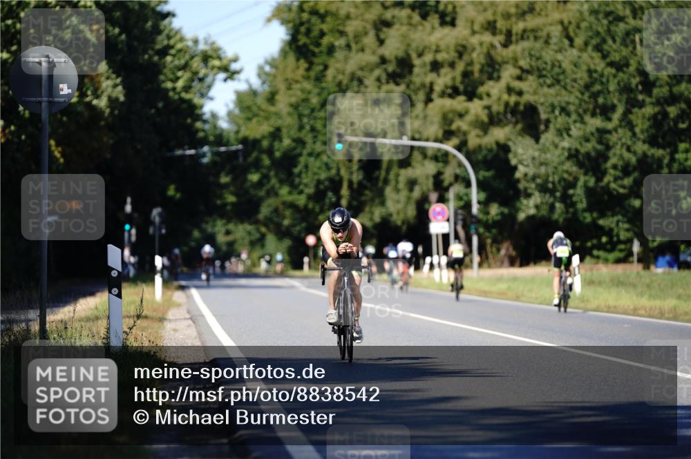 07.09.2025 - 19. Norderstedt Triathlon Michael Burmester http://msf.ph/oto/8838542 07.09.2025 14:32:03 Radfahren 1007 meine-sportfotos.de