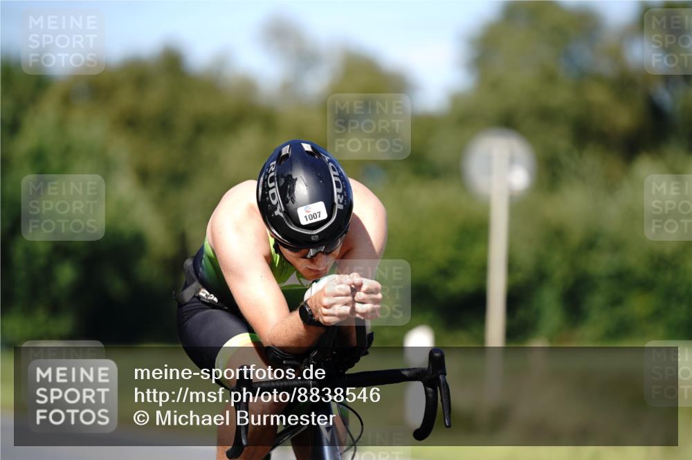 07.09.2025 - 19. Norderstedt Triathlon Michael Burmester http://msf.ph/oto/8838546 07.09.2025 14:32:06 Radfahren 1007 meine-sportfotos.de