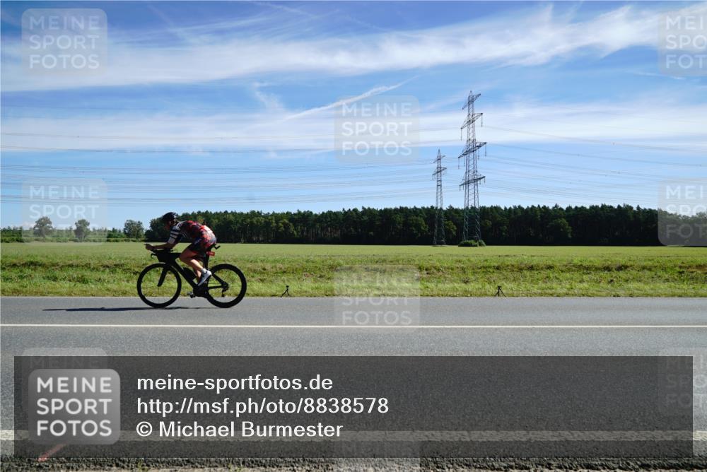 07.09.2025 - 19. Norderstedt Triathlon Michael Burmester http://msf.ph/oto/8838578 07.09.2025 12:07:45 Radfahren  meine-sportfotos.de