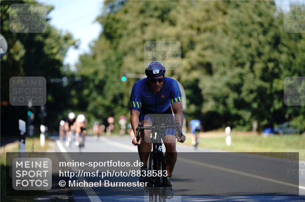 07.09.2025 - 19. Norderstedt Triathlon Michael Burmester http://msf.ph/oto/8838583 07.09.2025 14:32:45 Radfahren 382, 999, 1003 meine-sportfotos.de