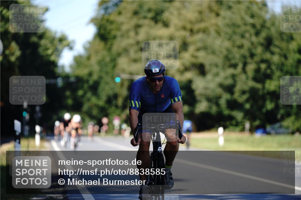 07.09.2025 - 19. Norderstedt Triathlon Michael Burmester http://msf.ph/oto/8838585 07.09.2025 14:32:45 Radfahren 382, 999, 1003 meine-sportfotos.de