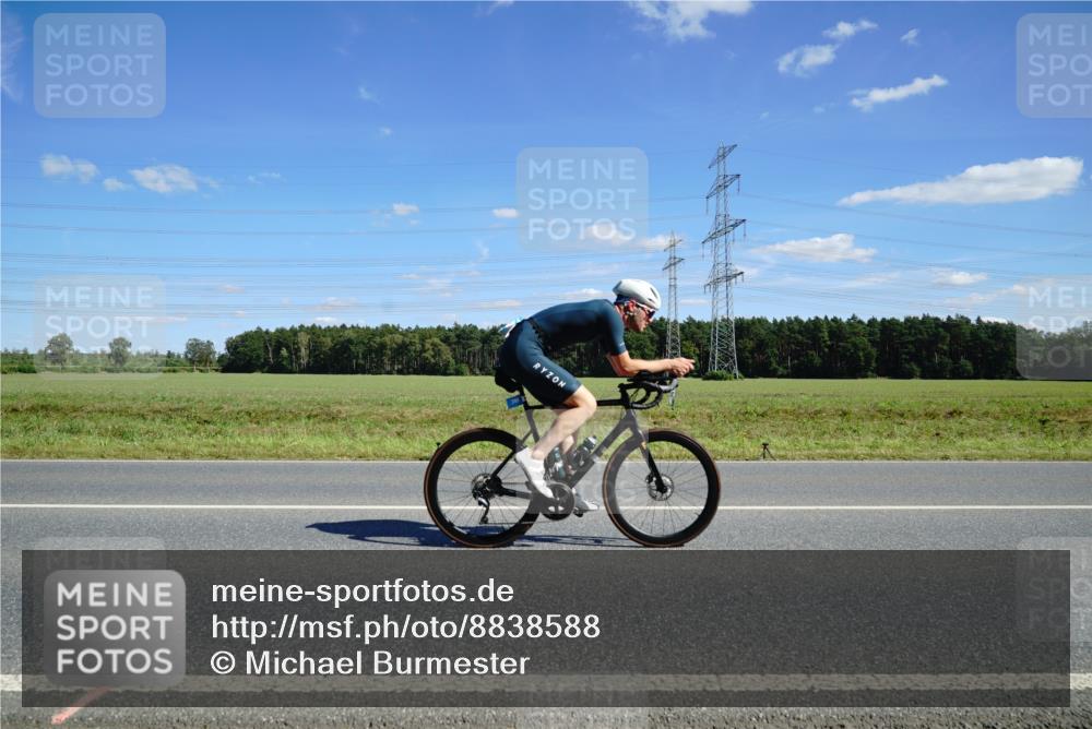 07.09.2025 - 19. Norderstedt Triathlon Michael Burmester http://msf.ph/oto/8838588 07.09.2025 14:17:13 Radfahren 398, 420, 981, 1034 meine-sportfotos.de