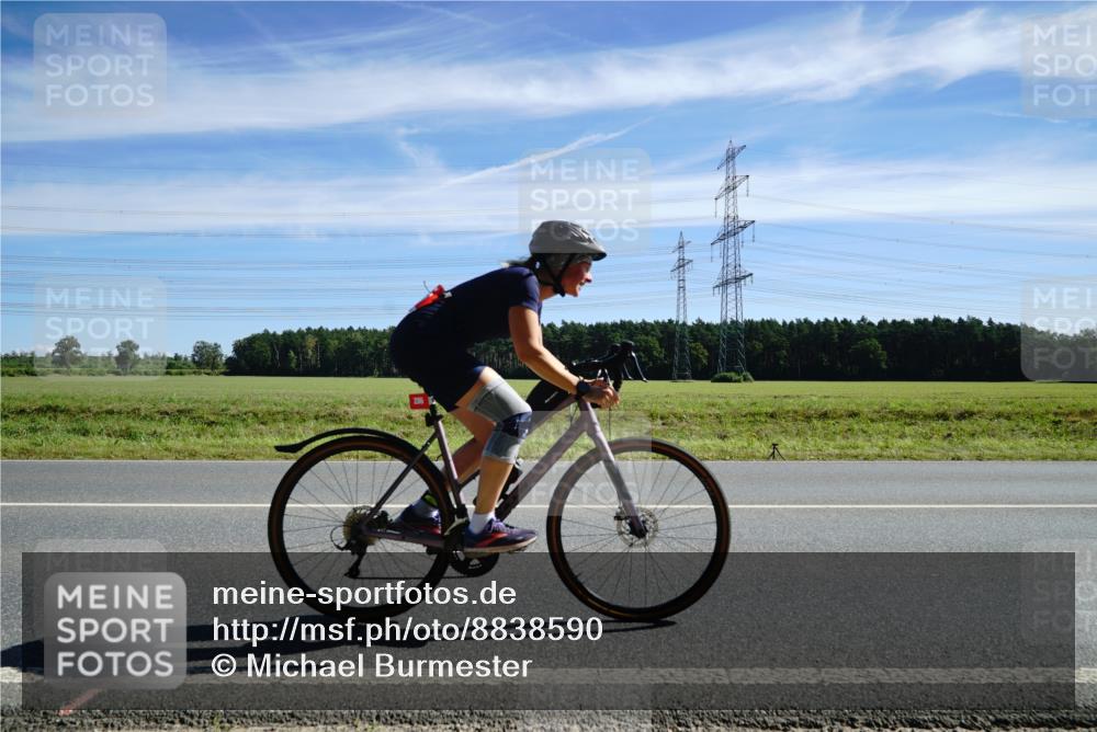 07.09.2025 - 19. Norderstedt Triathlon Michael Burmester http://msf.ph/oto/8838590 07.09.2025 12:07:50 Radfahren 286 meine-sportfotos.de