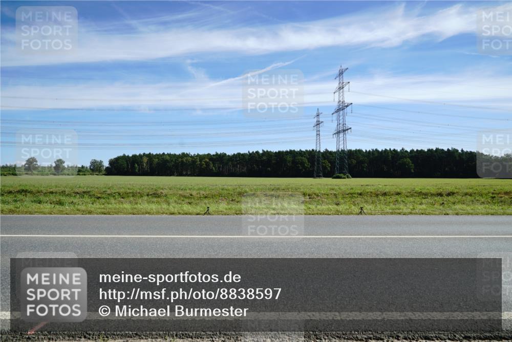 07.09.2025 - 19. Norderstedt Triathlon Michael Burmester http://msf.ph/oto/8838597 07.09.2025 12:07:55 Radfahren 1276 meine-sportfotos.de