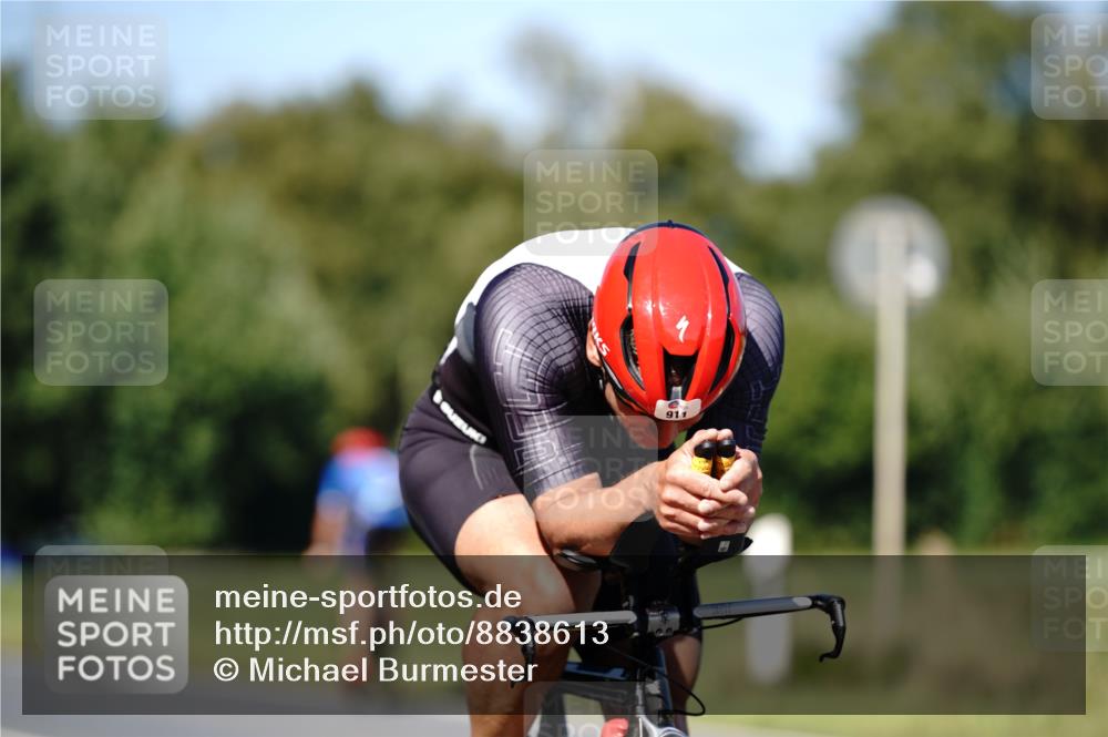 07.09.2025 - 19. Norderstedt Triathlon Michael Burmester http://msf.ph/oto/8838613 07.09.2025 14:33:04 Radfahren 880, 911 meine-sportfotos.de