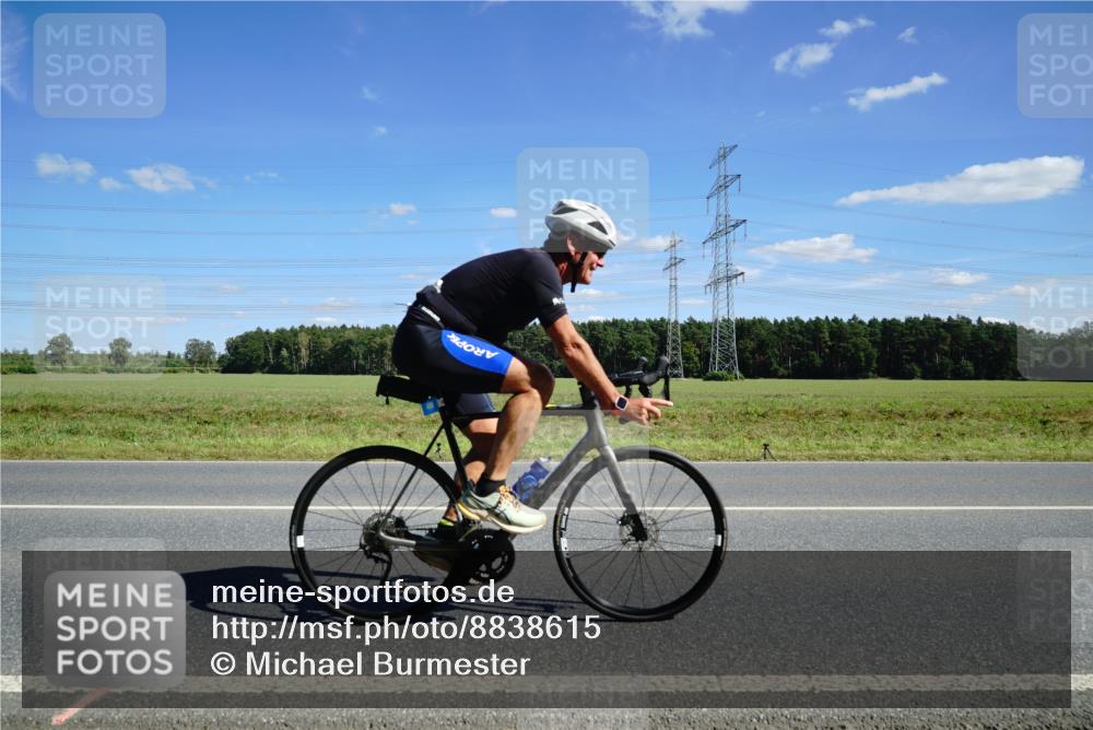 07.09.2025 - 19. Norderstedt Triathlon Michael Burmester http://msf.ph/oto/8838615 07.09.2025 14:17:17 Radfahren 400, 420, 981 meine-sportfotos.de