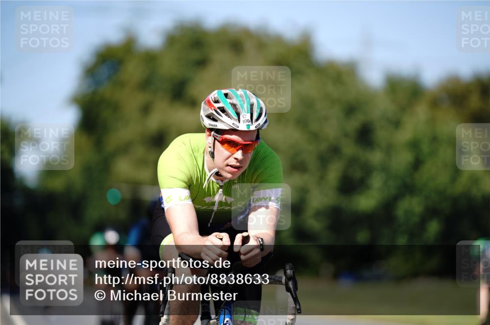 07.09.2025 - 19. Norderstedt Triathlon Michael Burmester http://msf.ph/oto/8838633 07.09.2025 14:33:19 Radfahren 442, 1004, 1502 meine-sportfotos.de