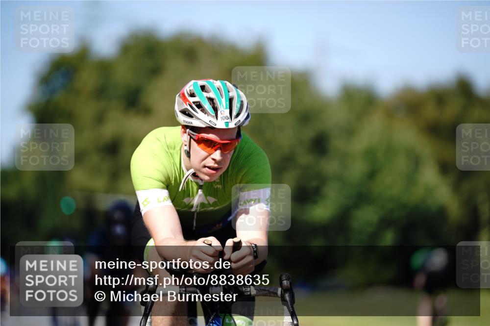 07.09.2025 - 19. Norderstedt Triathlon Michael Burmester http://msf.ph/oto/8838635 07.09.2025 14:33:19 Radfahren 442, 1004, 1502 meine-sportfotos.de