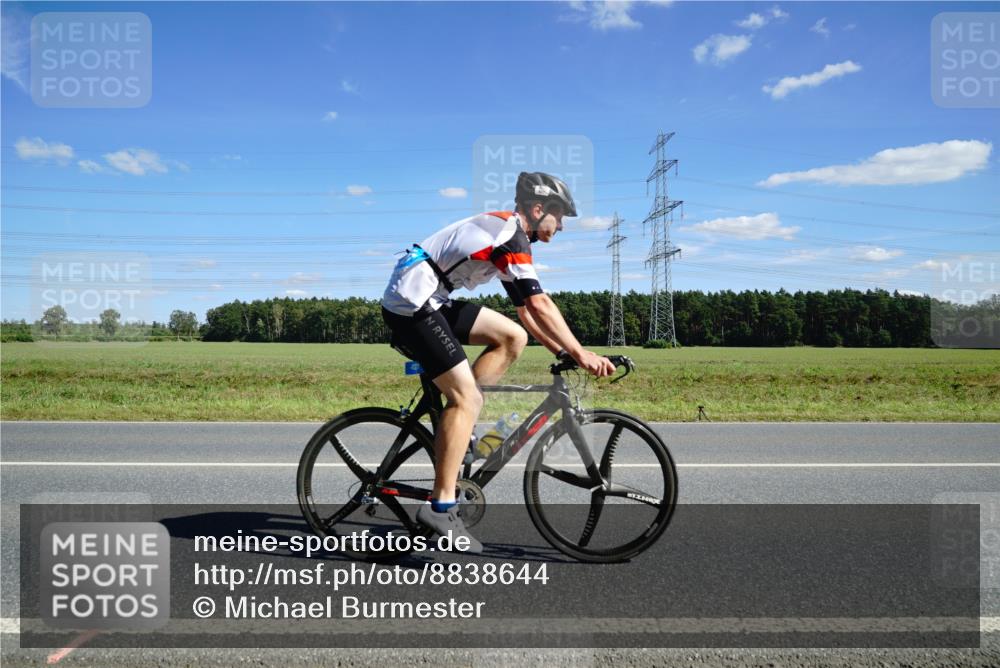 07.09.2025 - 19. Norderstedt Triathlon Michael Burmester http://msf.ph/oto/8838644 07.09.2025 14:17:33 Radfahren 427, 969 meine-sportfotos.de