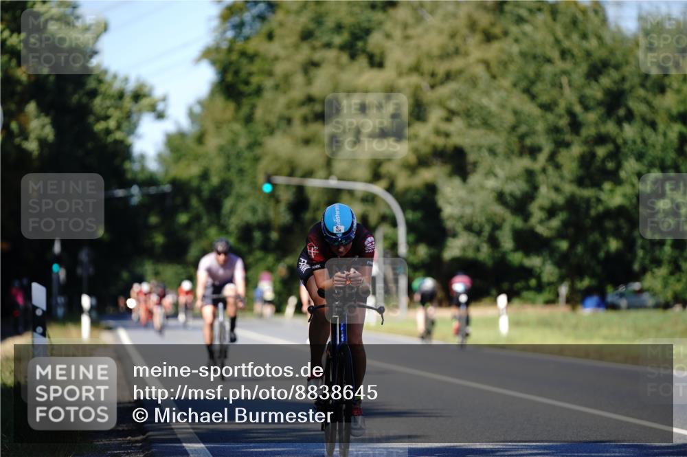 07.09.2025 - 19. Norderstedt Triathlon Michael Burmester http://msf.ph/oto/8838645 07.09.2025 14:33:23 Radfahren 438, 442, 1502 meine-sportfotos.de