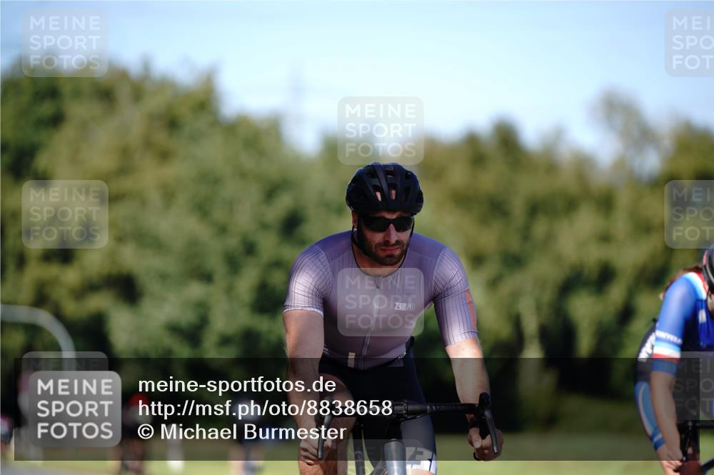 07.09.2025 - 19. Norderstedt Triathlon Michael Burmester http://msf.ph/oto/8838658 07.09.2025 14:33:27 Radfahren 438, 480, 872 meine-sportfotos.de
