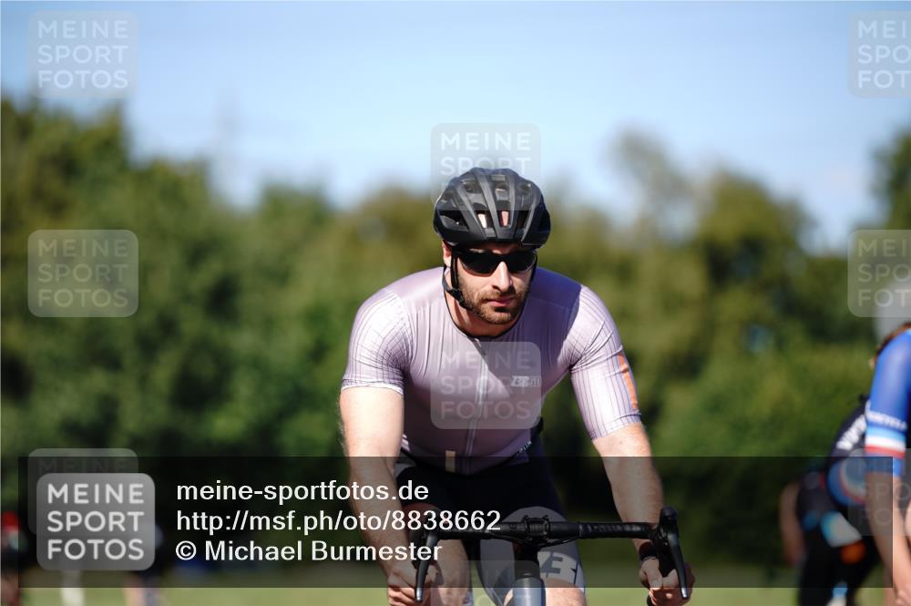 07.09.2025 - 19. Norderstedt Triathlon Michael Burmester http://msf.ph/oto/8838662 07.09.2025 14:33:27 Radfahren 438, 480, 872 meine-sportfotos.de