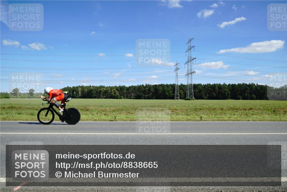 07.09.2025 - 19. Norderstedt Triathlon Michael Burmester http://msf.ph/oto/8838665 07.09.2025 14:17:39 Radfahren  meine-sportfotos.de