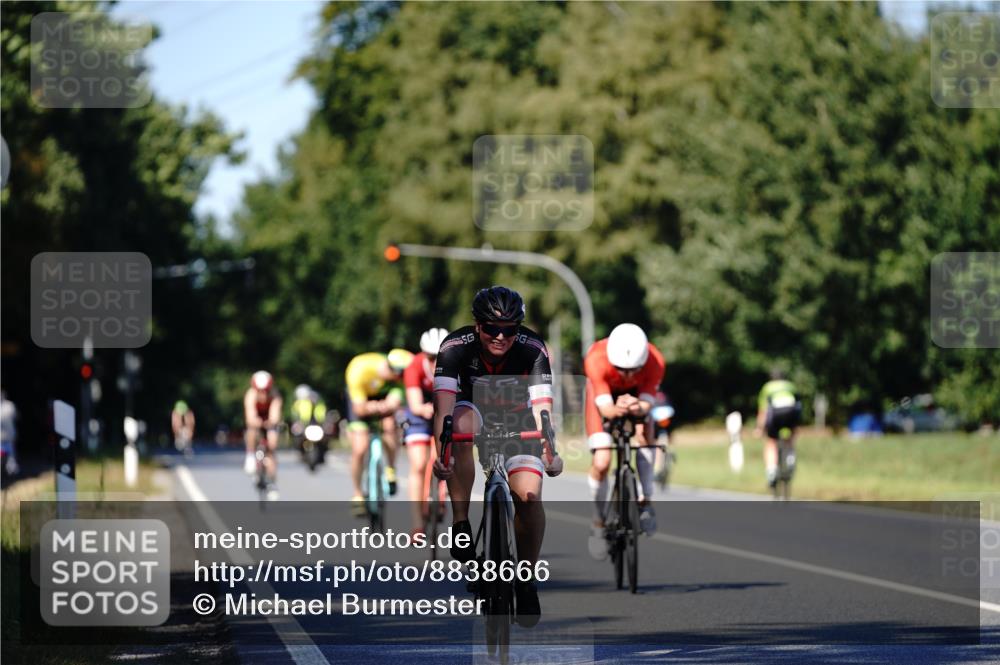 07.09.2025 - 19. Norderstedt Triathlon Michael Burmester http://msf.ph/oto/8838666 07.09.2025 14:33:33 Radfahren 446, 975, 1028, 1498 meine-sportfotos.de