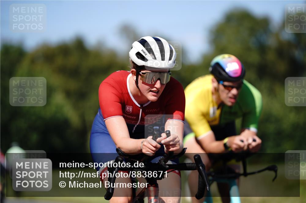07.09.2025 - 19. Norderstedt Triathlon Michael Burmester http://msf.ph/oto/8838671 07.09.2025 14:33:36 Radfahren 440, 446, 975, 1028, 1498 meine-sportfotos.de