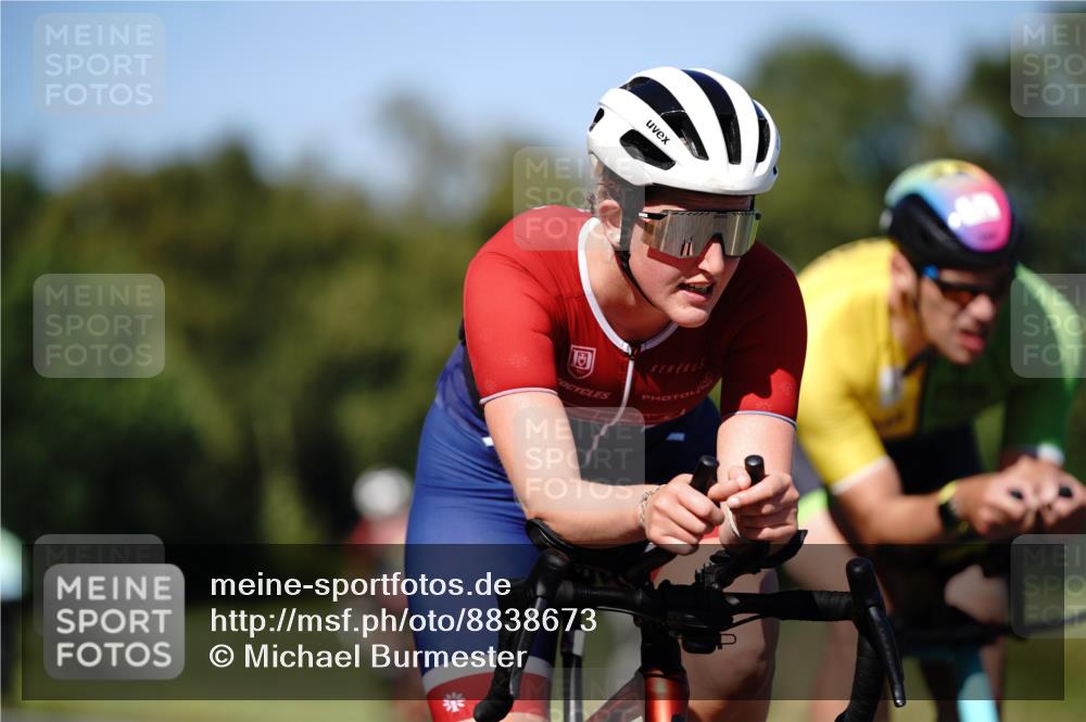 07.09.2025 - 19. Norderstedt Triathlon Michael Burmester http://msf.ph/oto/8838673 07.09.2025 14:33:36 Radfahren 440, 446, 975, 1028, 1498 meine-sportfotos.de