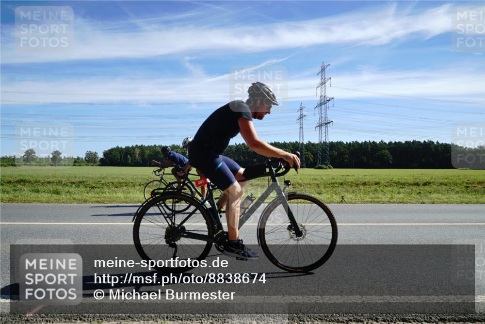 07.09.2025 - 19. Norderstedt Triathlon Michael Burmester http://msf.ph/oto/8838674 07.09.2025 12:08:23 Radfahren 208, 287, 1338 meine-sportfotos.de